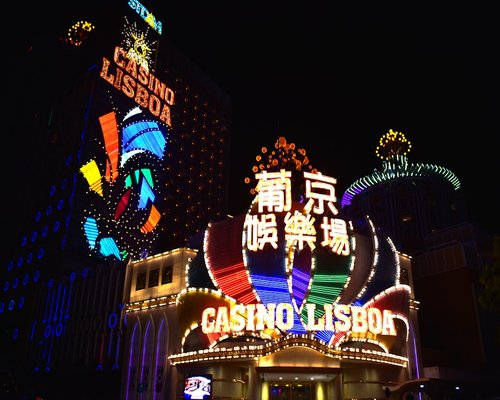 Seasonal Social Casino Events and Celebrations