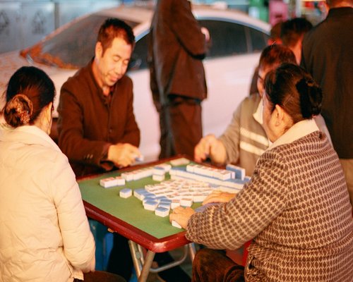 Community Social Casino Challenges and Activities